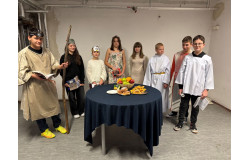 Teatr zamiast zeszytu &ndash; klasa 7 b interpretuje &bdquo;Dziady&rdquo; cz. II